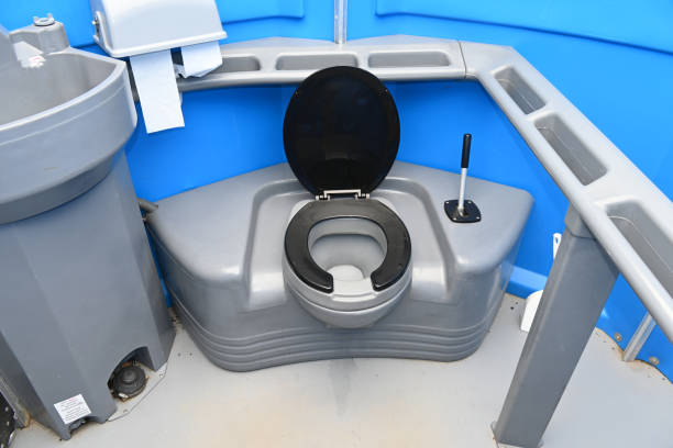 Porta potty delivery and setup in Chevy Chase View, MD